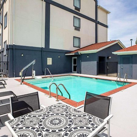 Days Inn By Wyndham Baton Rouge I-10 Prairieville Exterior foto